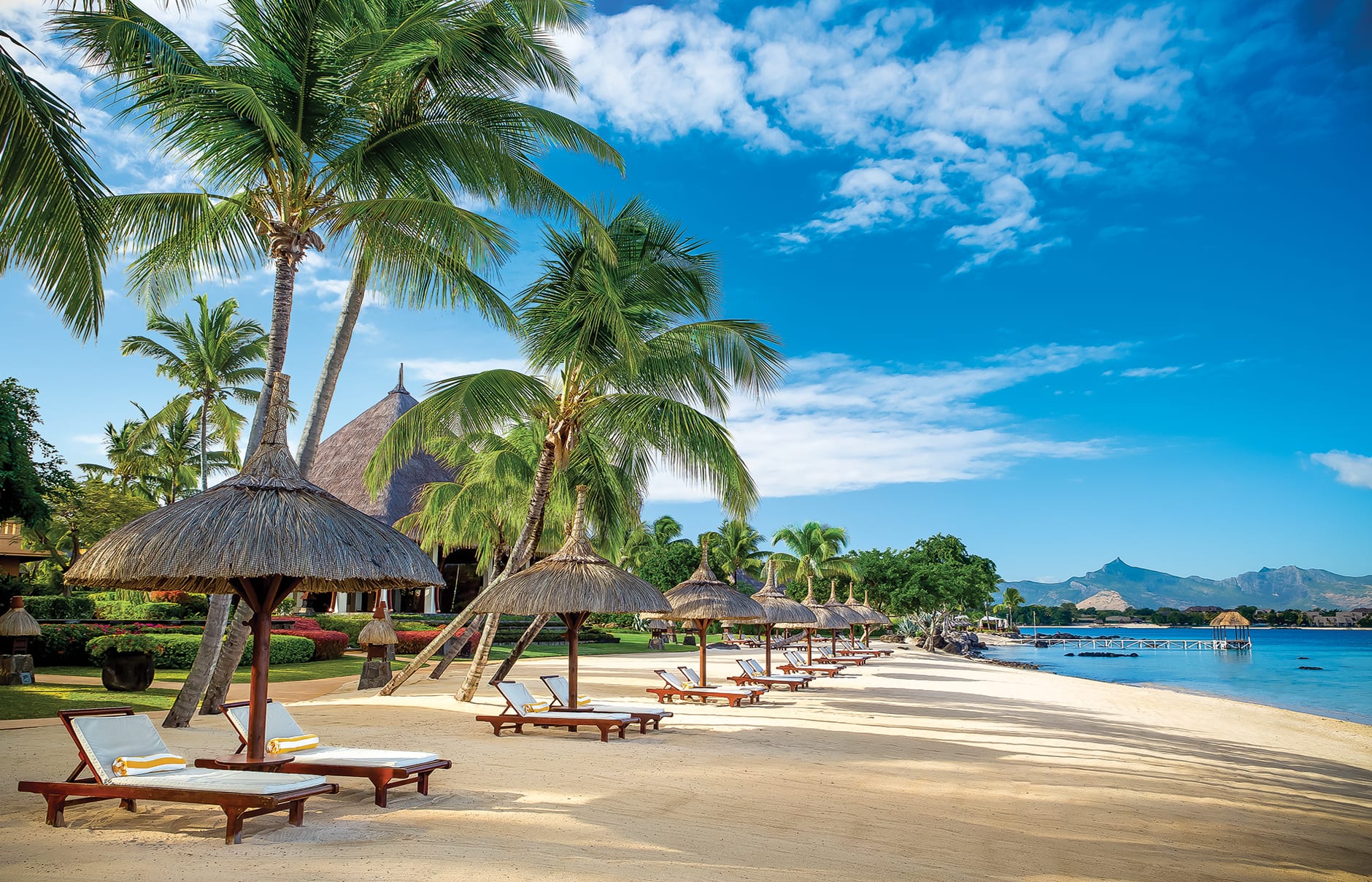 The Oberoi, Mauritius. Hotel Review by TravelPlusStyle. Photo © Oberoi Hotels & Resorts 58642761-h1-the_oberoi_mauritius_-_beach