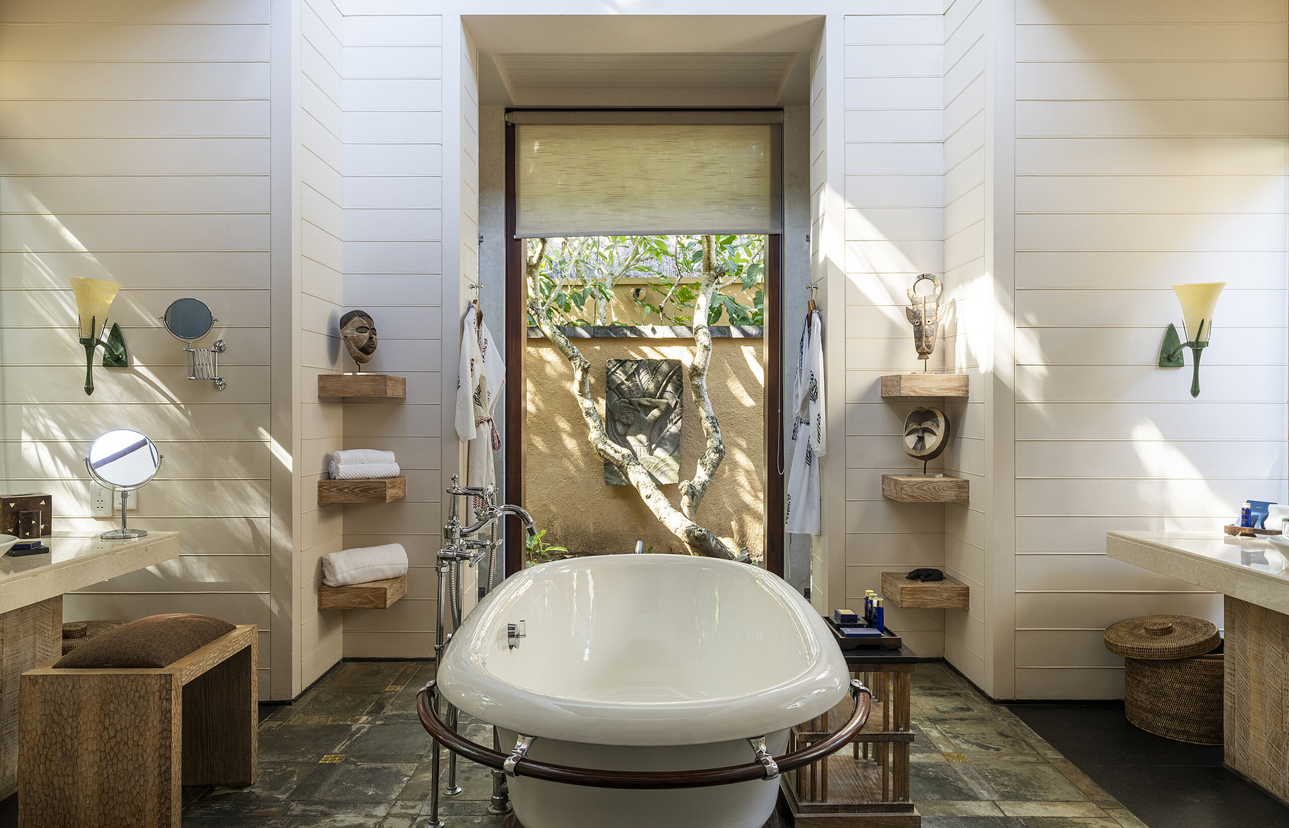 The Oberoi, Mauritius. Hotel Review by TravelPlusStyle. Photo © Oberoi Hotels & Resorts csm_Oberoi_PRESIDENTIALVILLA-026_95179ad62e
