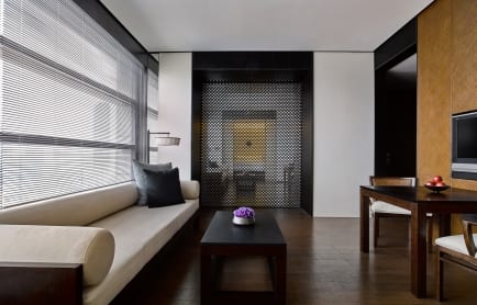 junior_suite_living_room