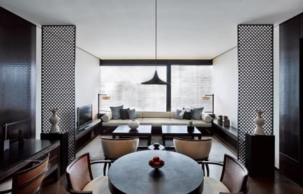 grand_suite_living_room_________