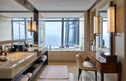 116572748-h1-hkgkw-bathroom-3191-hor-clsc