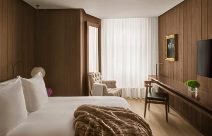 111768030-h1-loneb-queen-guest-3561-hor-clsc