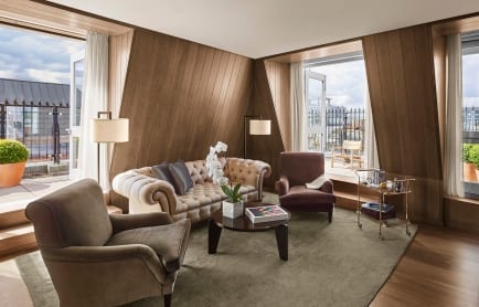 111768248-h1-loneb-terrace-suite-3571-hor-clsc