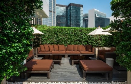 the-upper-house_the-lawn_2