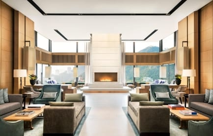 the-upper-house_sky-lounge_day-time