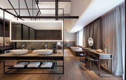 the-warehouse-hotel_river-view