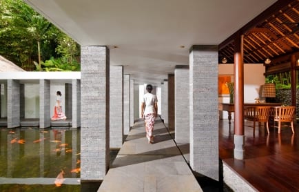 Uma spa reception V2