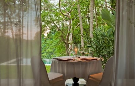 UMA POOL SUITE romantic dinner