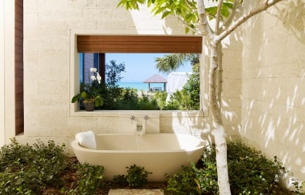 44082649-h1-tamarind_open_air_bathtub