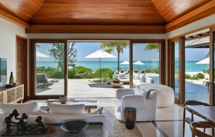 76317945-h1-love_pumpkin_-_main_house_-_living_room_3