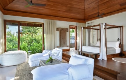 76318290-h1-love_pumpkin_-_main_house_-_master_bedroom_2