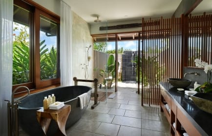 76318438-h1-love_pumpkin_-_main_house_-_guest_bathroom