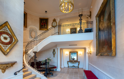 montee-descalier-monumentale_vestibule-grande-bastide-4