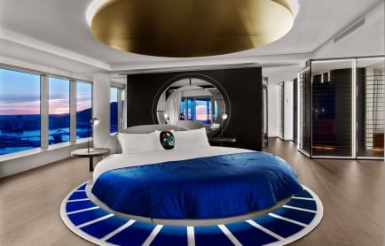 suite-bedroom-1968-hor-clsc