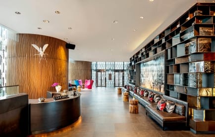 101160690-h1-hkgwh-public-area-8851-hor-clsc