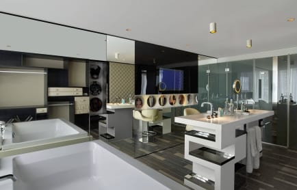 101168602-h1-lonhw-wow-suite-6847-hor-clsc