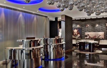 101520470-h1-lonhw-concierge-6861-hor-clsc