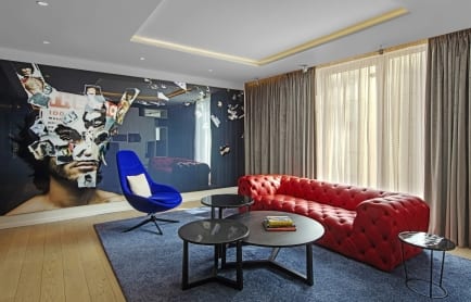 114178325-h1-lonhw-suite-3225-hor-clsc