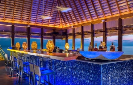 Sip Lounge. W Retreat &amp; Spa Maldives. © Starwood Hotels &amp; Resorts Worldwide