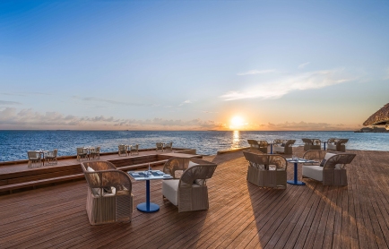 who_mlewh_fish_terrace_sunset