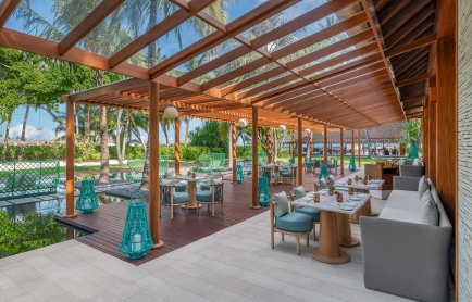 who_mlewh_kitchen_terrace_day