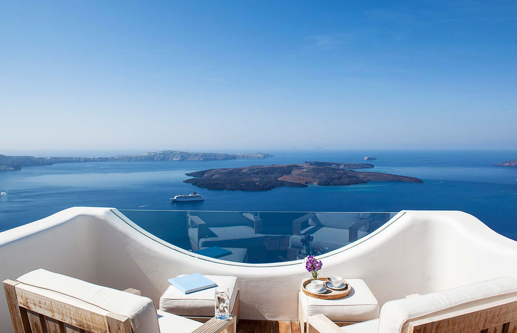 Cycladic Chic at Native Eco Villa in Santorini • Luxury Hotels