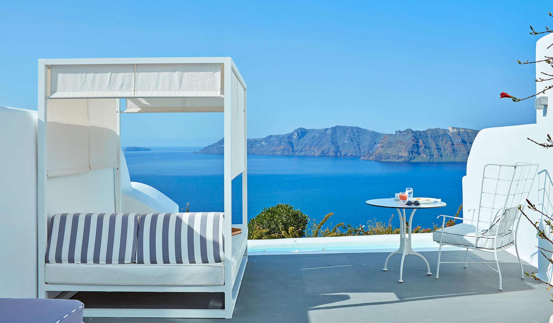 Katikies Kirini Santorini • The Best Luxury and Boutique Hotels in Santorini, Greece