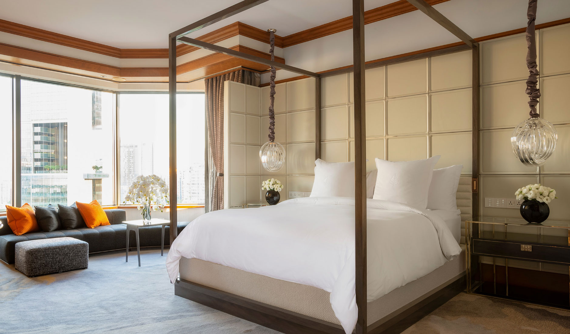 Four Seasons Hotel Singapore • The Best Boutique and Luxury Hotels in Singapore