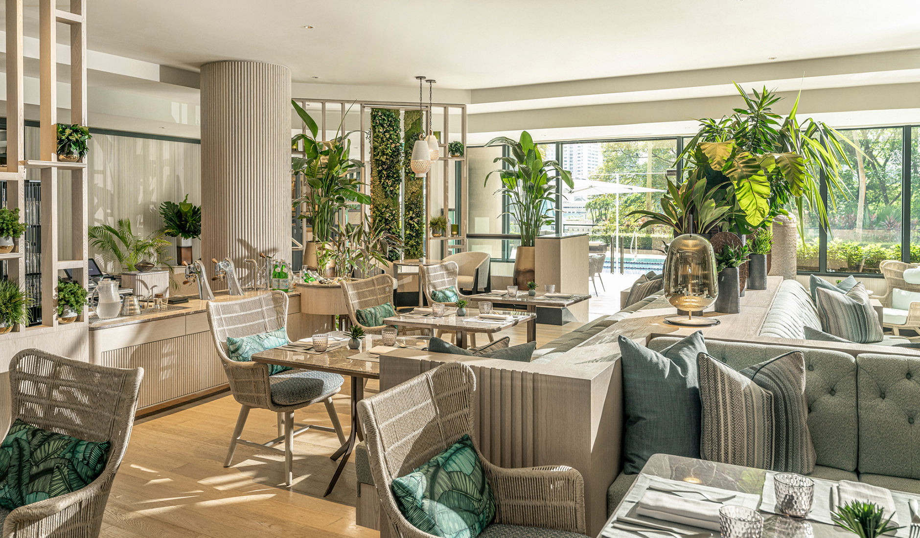 Four Seasons Hotel Singapore • The Best Boutique and Luxury Hotels in Singapore