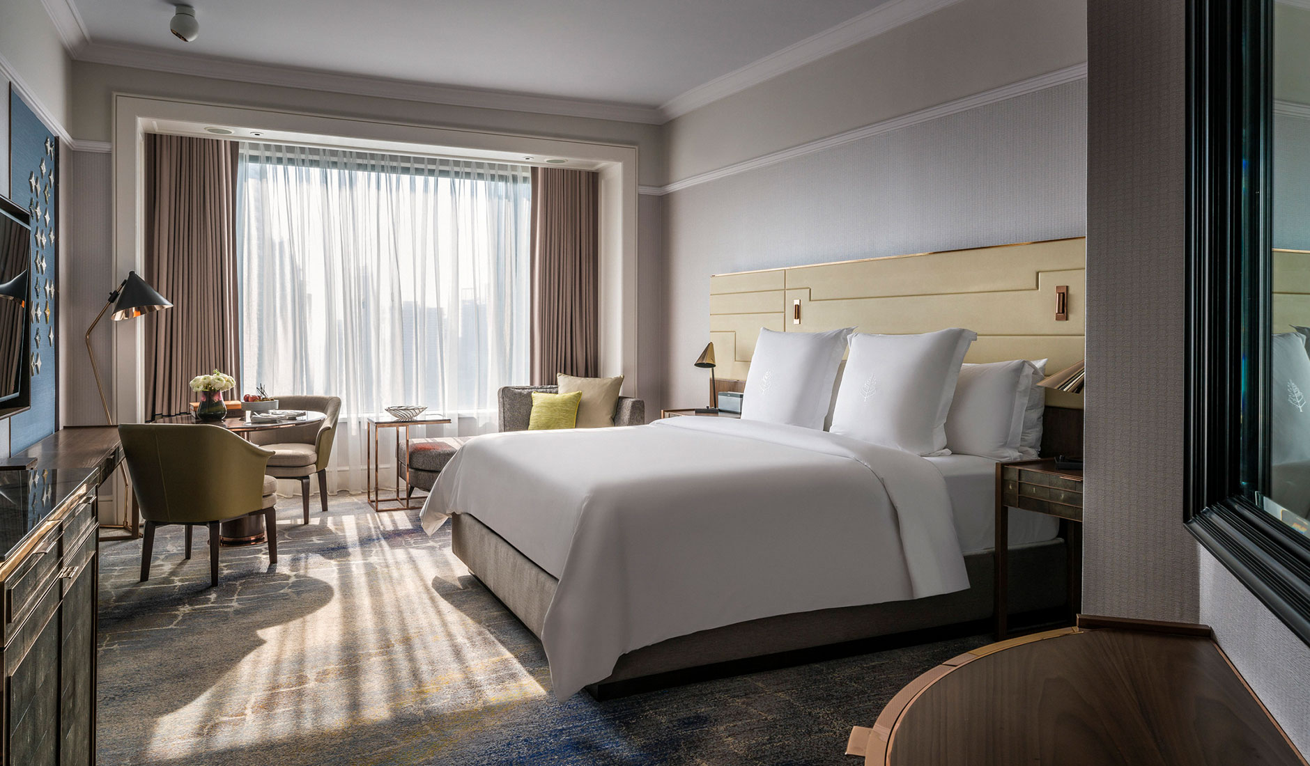 Four Seasons Hotel Singapore • The Best Boutique and Luxury Hotels in Singapore