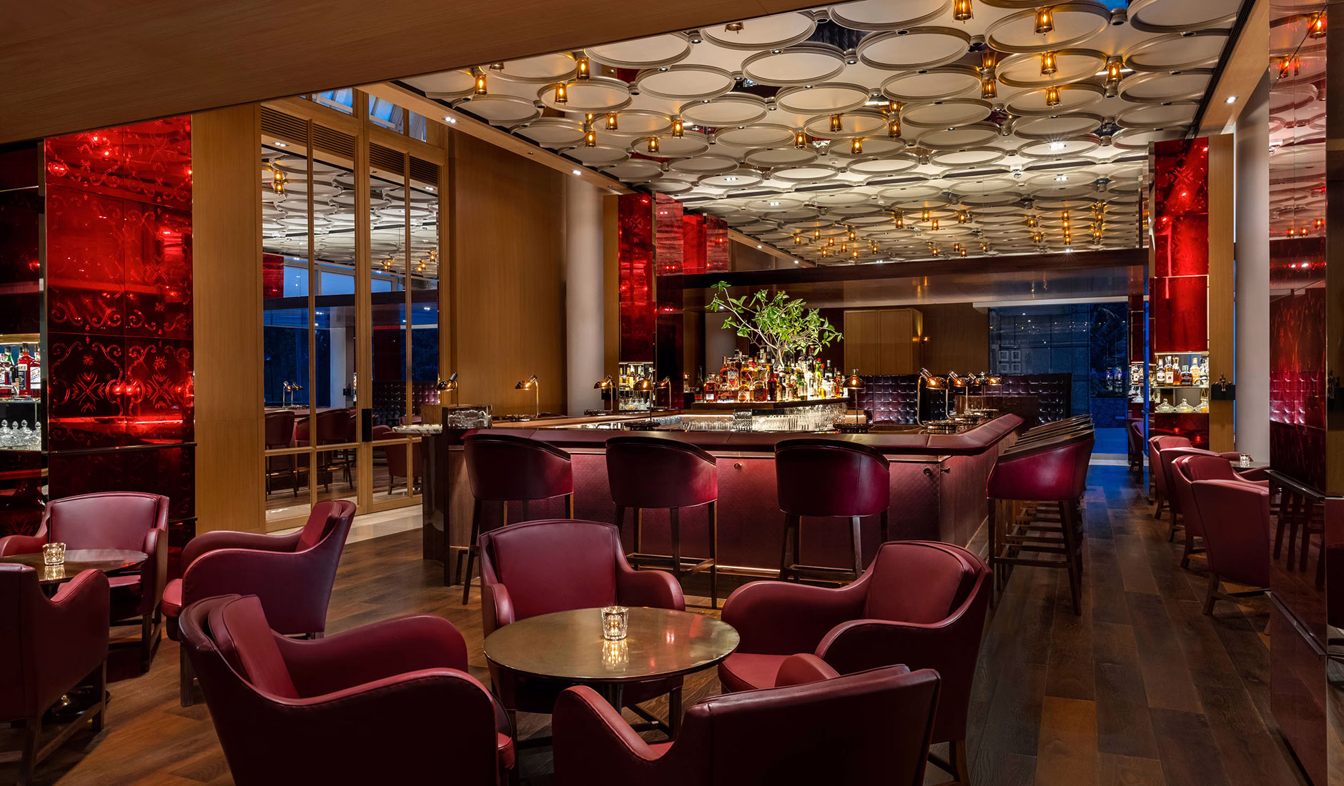 Ritz-Carlton, Millenia Singapore • The Best Boutique and Luxury Hotels in Singapore
