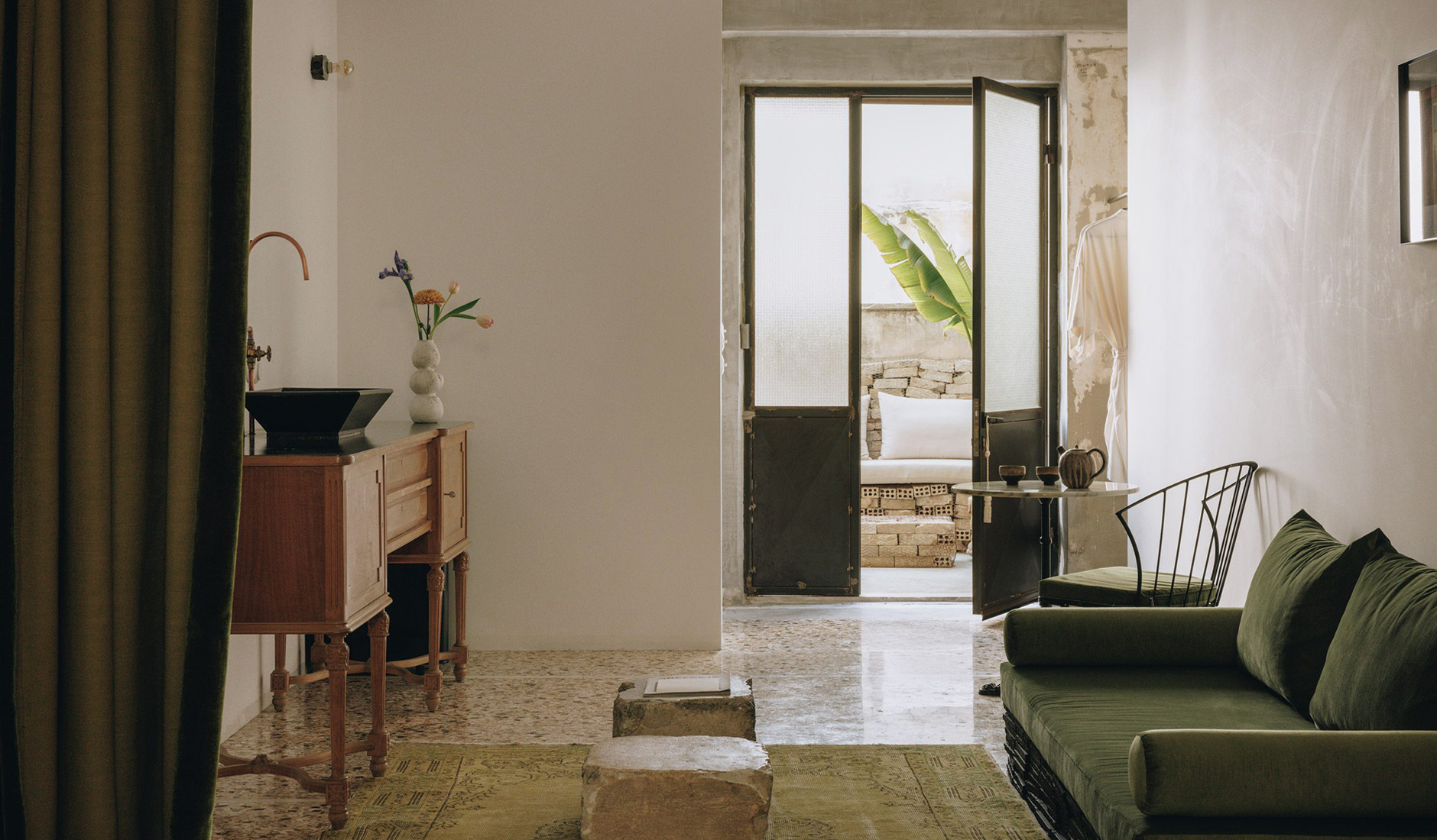 Mona Athens • The Best Boutique and Luxury Hotels in Athens, Greece