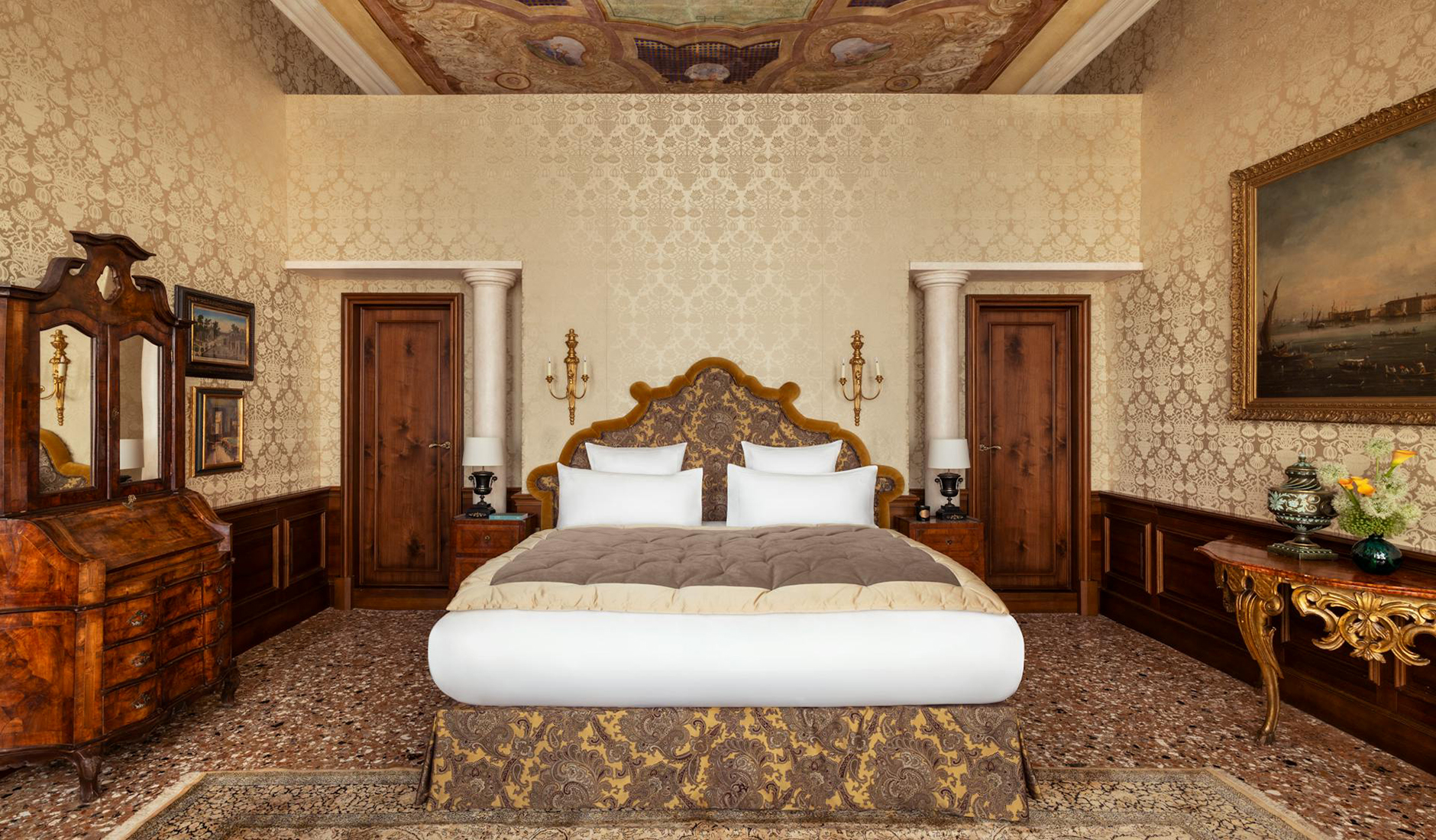 Signature Suite at Airelles Palladio Venezia with spacious interiors and classic Venetian furnishings