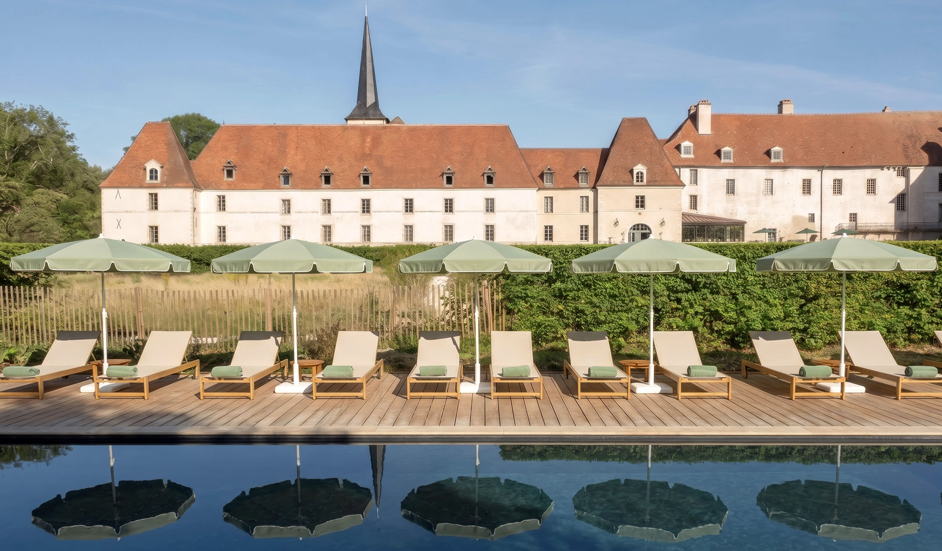 Château de Gilly, home to Les Sources de Vougeot, surrounded by the Burgundy countryside
