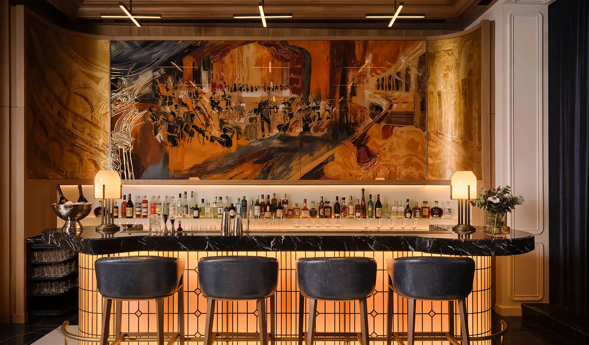 The St. Regis Bar at The St. Regis Budapest, a setting for cocktails and evening gatherings